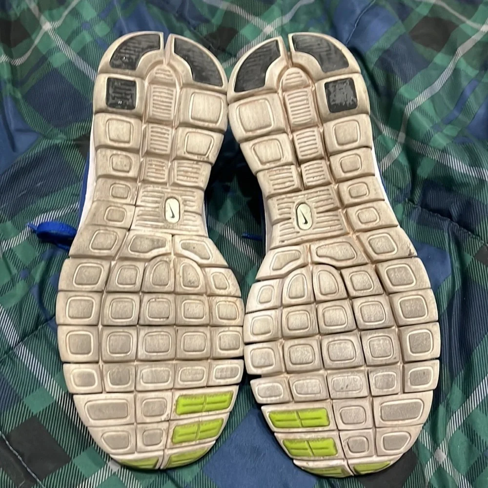 Youth Nike Free Run blue green use condition size 5.5